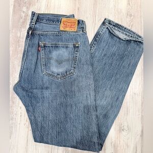 Levi's Relaxed Fit Light Blue Jeans